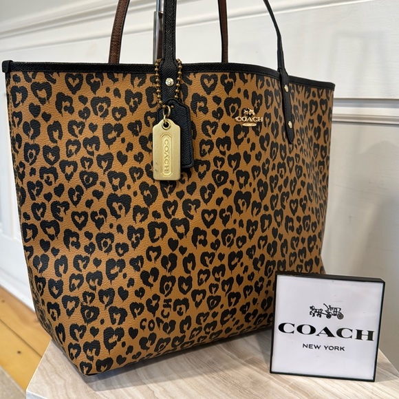 Coach Handbags - Coach Bag Reversible Leopard City Tote Bag